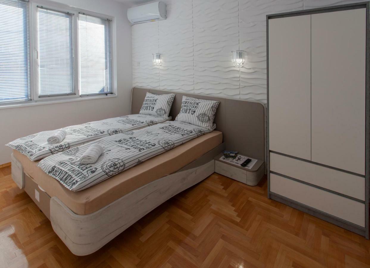 Apartment Diamond Center Gabrovo Eksteriør bilde